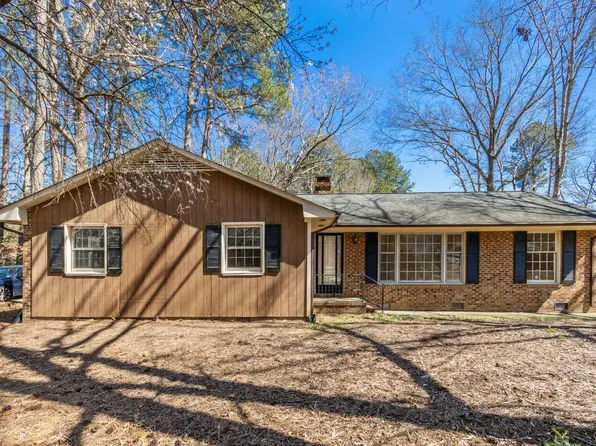 411 Colony Woods Dr, Chapel Hill, NC 27517