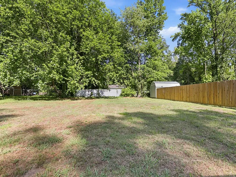 1200 Grady St — Photo 20