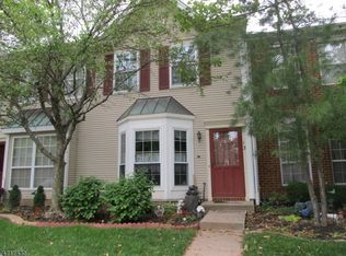 13 Desoto Dr, Franklin Park, NJ 08823