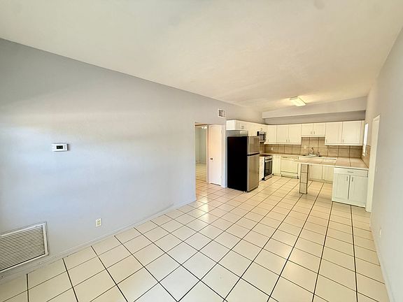 2nd image of 2503 NW 5th Ave Unit 1