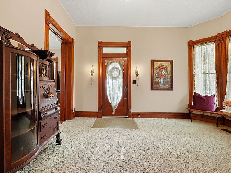 Listing photo 5