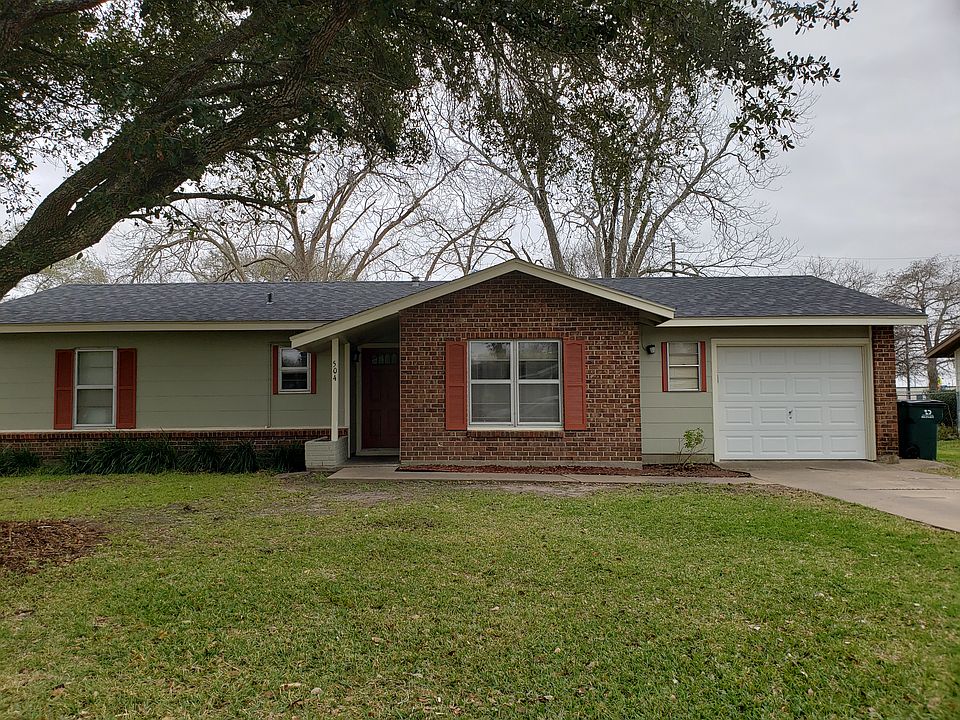 1st image of 504 Wilson St