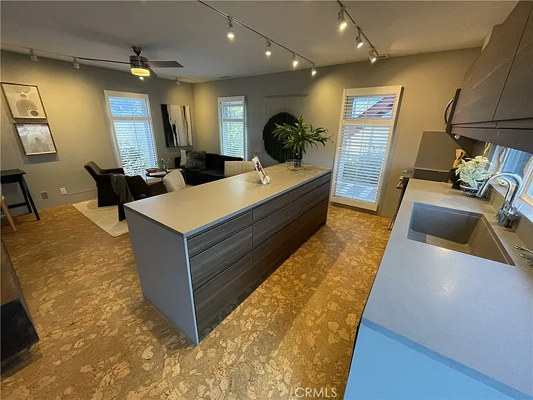 167 N Garden St — Photo 11