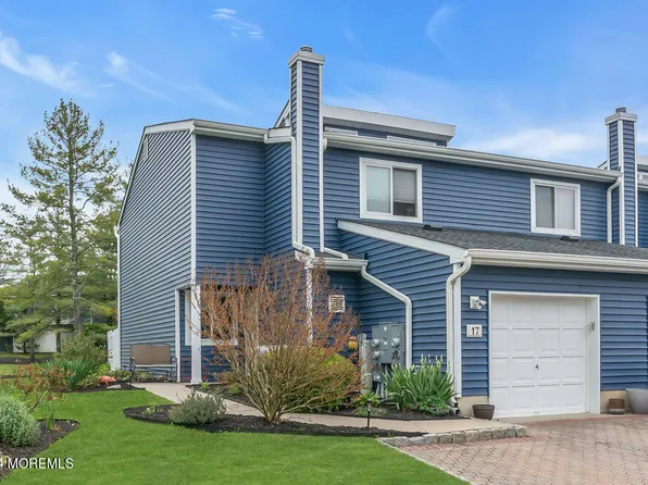 17 Rambling Meadow Court, Tinton Falls, NJ 07724