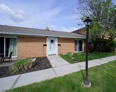 2477 Warren Pkwy, Twinsburg, OH, 44087