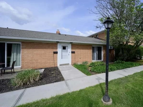 2477 Warren Pkwy, Twinsburg, OH 44087