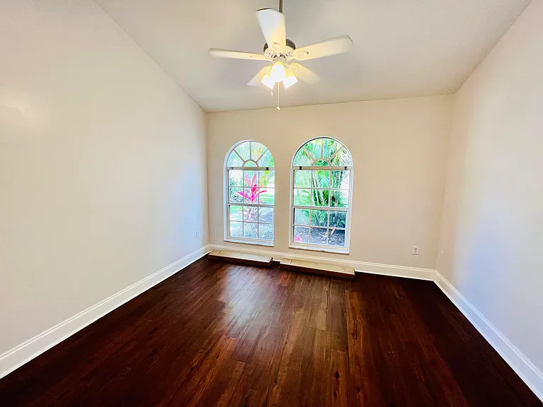 2485 Stonegate Dr — Photo 5