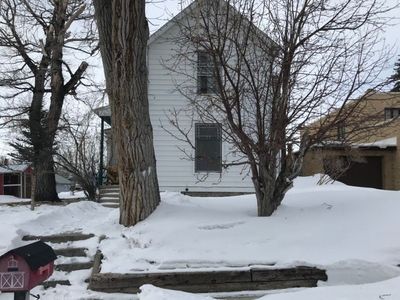 616 7th St, Rawlins, WY, 82301