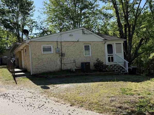 1 Red Raven Rd, Swannanoa, NC 28778