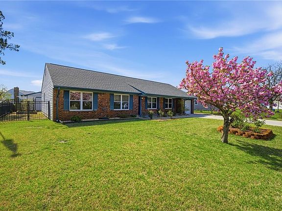 2nd image of 1405 Powder Ridge Ct
