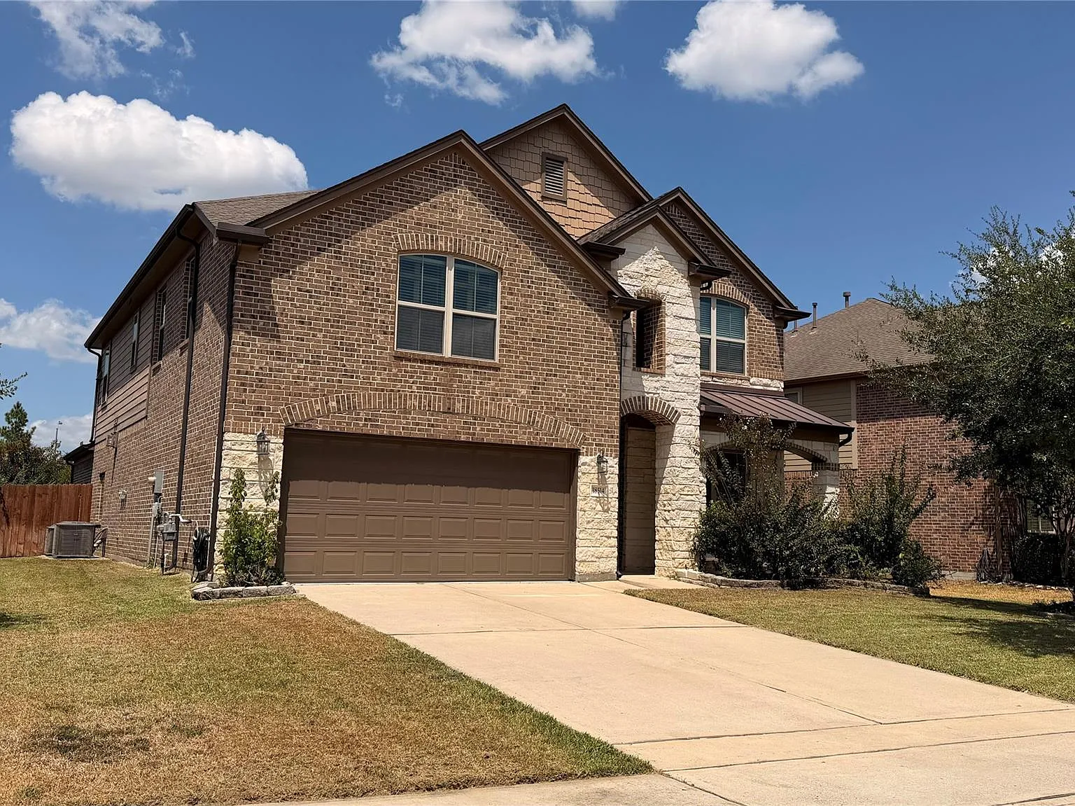 4 bed, 3.5 bath, 3570 sqft, $2,775 — Photo 2