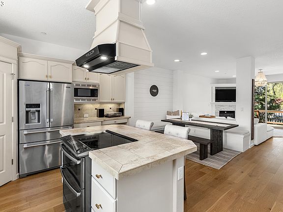 3rd image of 16906 SE 41st Cir