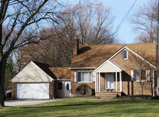 5560 Columbia Rd, North Olmsted, OH 44070