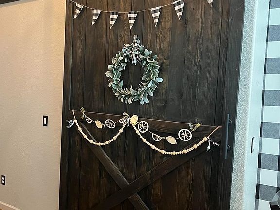 4th image of 528 Gregory Pl