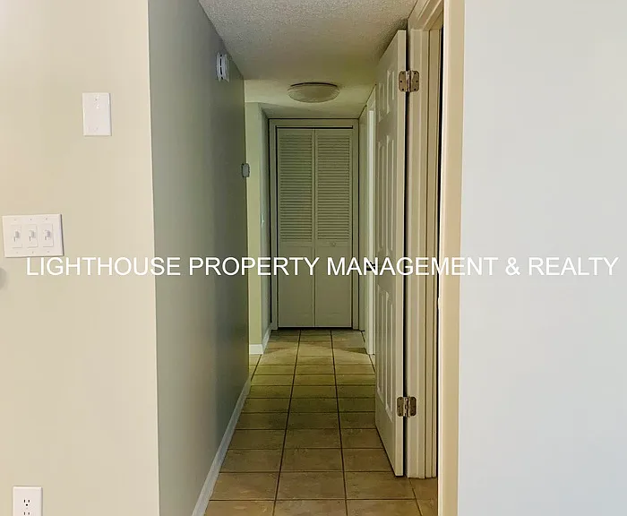 466 Crabapple Ct #D — Photo 10