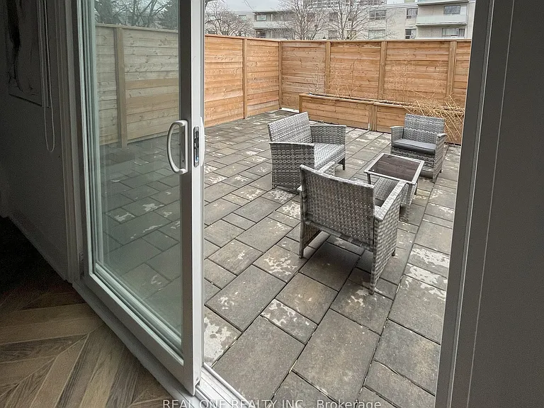 25 Dervock Cres #5 — Photo 36