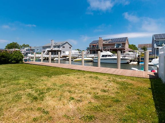 4th image of 2701 Peconic Ave Floor 1