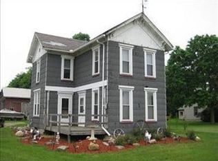 26 Daniels Ave, Conneaut, OH 44030