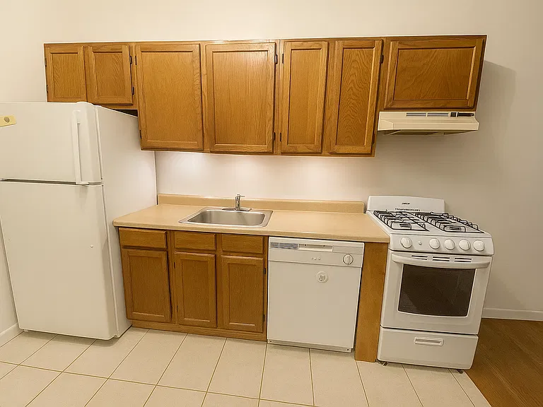 73 W 83rd St #2E — Photo 3