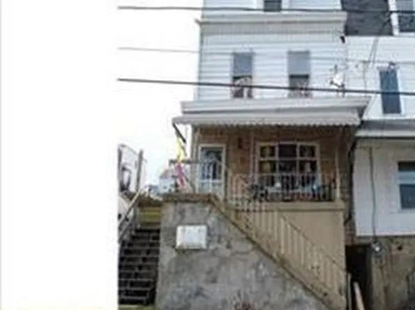 404 Fairview St, Pottsville, PA 17901