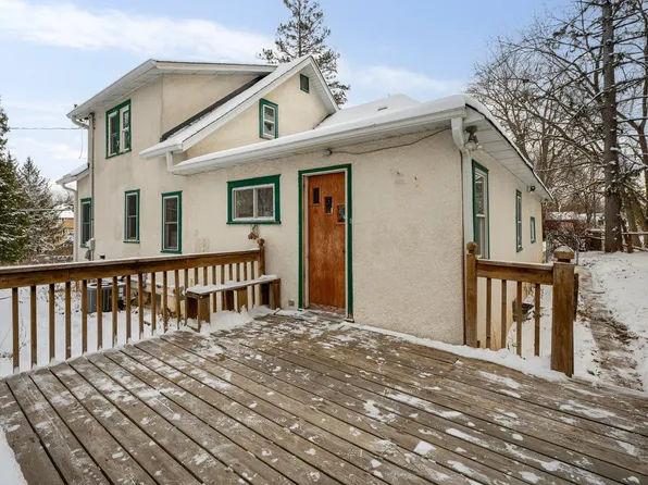 2671 W Medicine Lake Dr, Plymouth, MN 55441