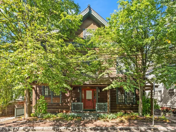 35 Winslow St Unit 35, Cambridge, MA 02138