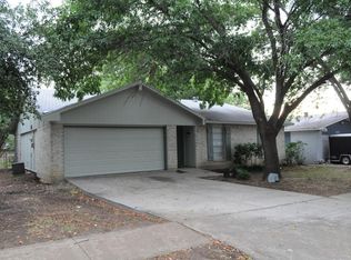 611 McKown Dr, Mansfield, TX 76063
