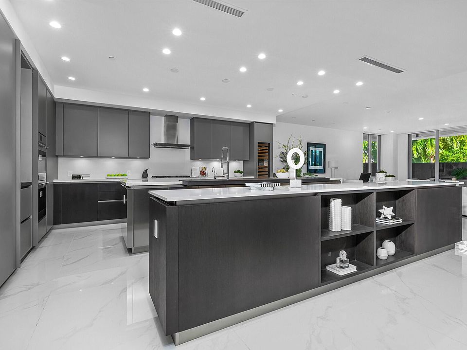 1st image of 495 E Royal Palm Rd #201