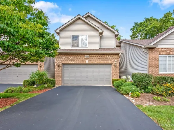 1306 Dancing Bear Ln, Elgin, IL 60120