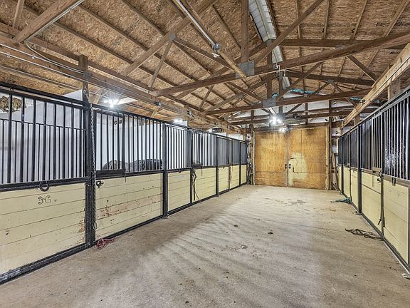 5th image of 13745 W Bruns Rd