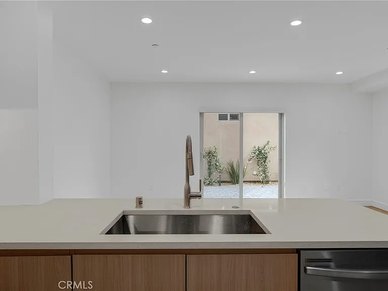 5222 Strohm Ave — Photo 10