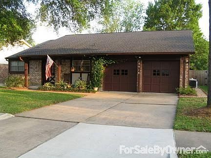 1st image of 15918 Havenhurst Dr