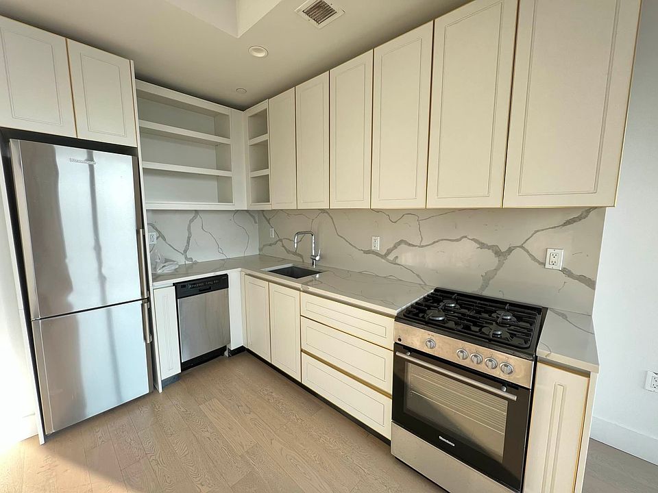 1st image of 635 4th Ave #1113