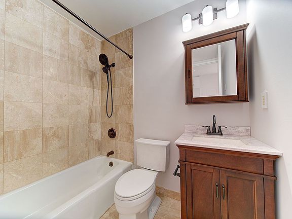 5th image of 350 W 50th St APT 22H