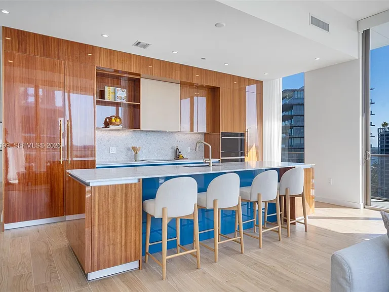 2655 S Bayshore Dr #1911 — Photo 13