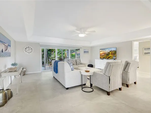 232 Memory LN #2582, NAPLES, FL 34112