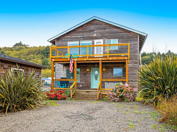 606 S Coral St, Rockaway Beach, OR 97136