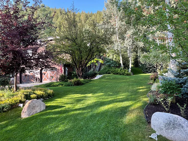 73 Elk Ln — Photo 18