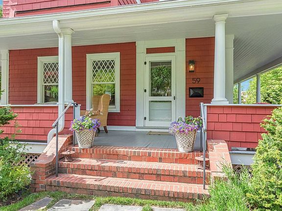4th image of 59 Bayview Ave