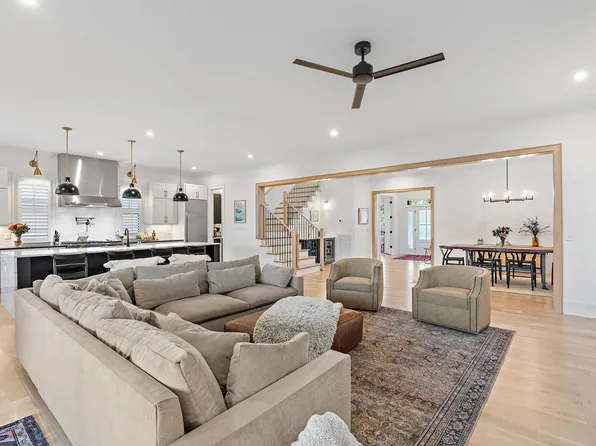 916 Acklen Ave, Nashville, TN 37203