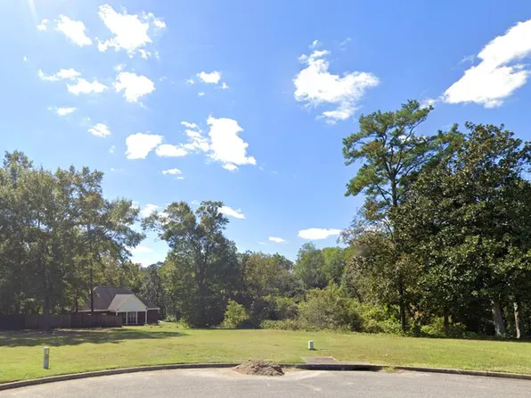 124 & 126 Riveredge Ct, Headland, AL 36345