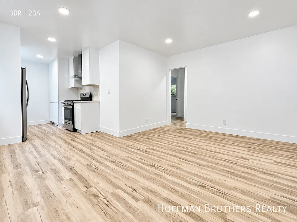 634 Flower Ave #3