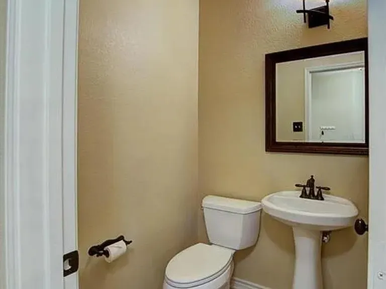 5899 Clearwater Ct — Photo 12