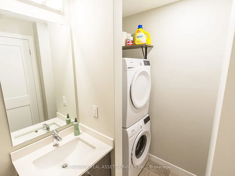 15 Queen St S #1105 — Photo 20