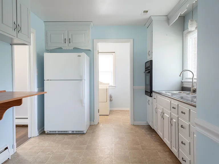 409 Seabury Ave — Photo 16