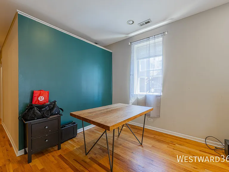 1114 W Hubbard St #2F — Photo 6