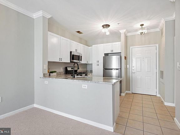 5th image of 12937 Centre Park Cir APT 306