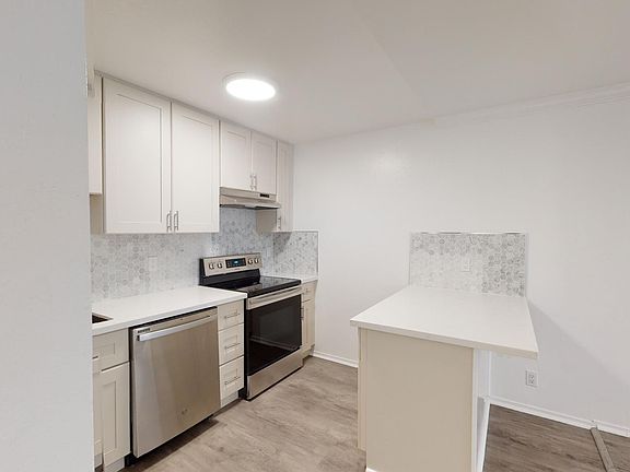 3rd image of 755 Green St #757-1D