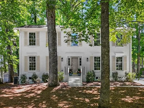 3003 Edgewater Dr, Greensboro, NC 27403
