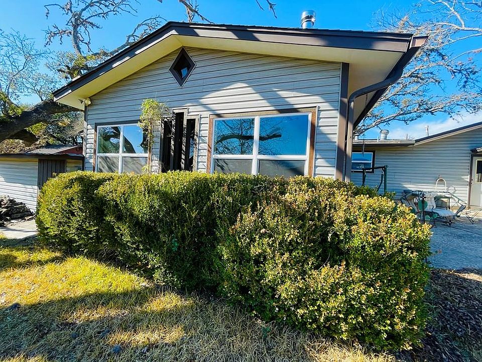 1st image of 612 Lake Dr